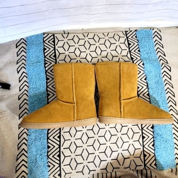 Guide Gear Women's 10" Suede Boots, SZ 10 - Picture 13 of 16